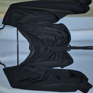 Sabora Black Off-Shoulder Crop Top